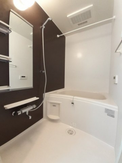 日々の疲れを癒すお風呂付です