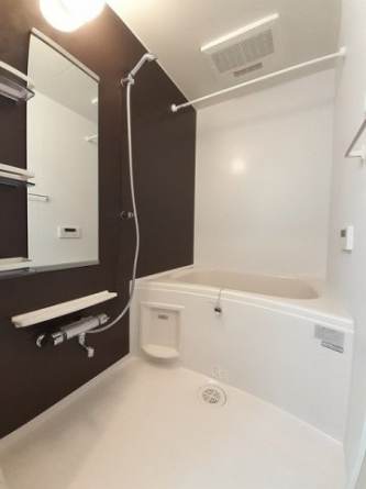 日々の疲れを癒すお風呂付です