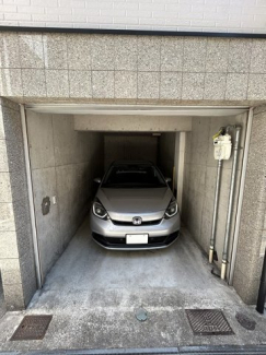 電動シャッター付車庫