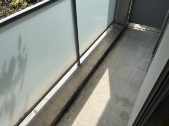 【バルコニー】