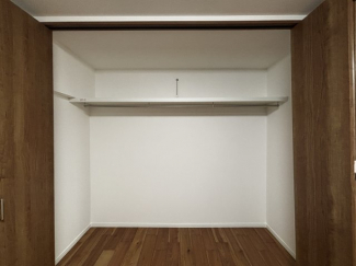 収納たっぷりでお部屋もすっきり。日用品から季節物まで整理しやすく、片付けがしやすい快適な暮らしをサポートします。