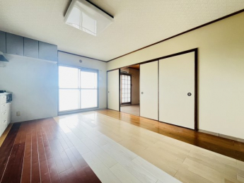 【居間・リビング】