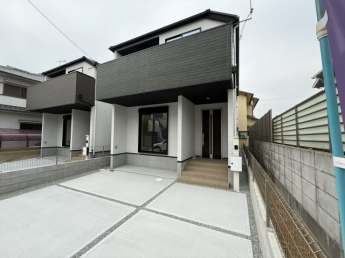 【前面道路含む現地写真】