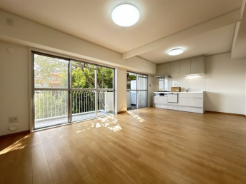 【居間・リビング】