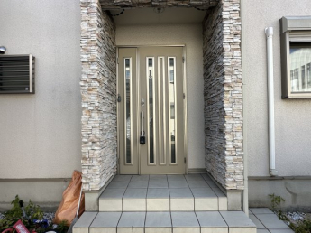 【玄関】