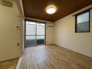 【居間・リビング】