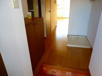 毎日通る玄関はこちらです