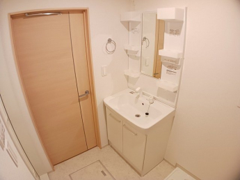 忙しい朝には欠かせない洗面所です