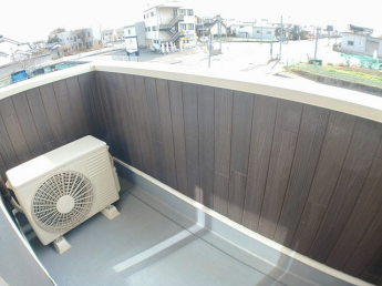 陽当たり良好なバルコニーです