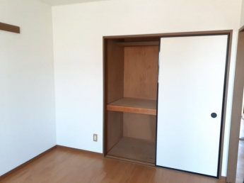 たっぷりとした収納スペースです