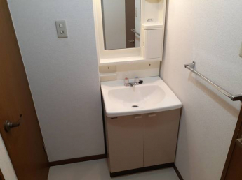 コンパクトで使いやすい洗面所