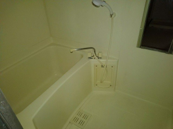 ゆったり過ごせるお風呂です