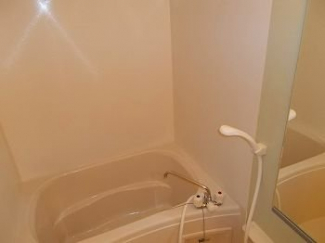 落ち着いた空間のお風呂です