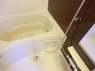 日々の疲れを癒すお風呂付です