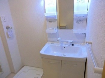 コンパクトで使いやすい洗面所