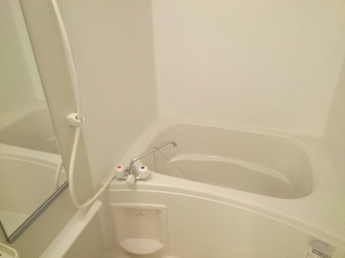 落ち着いた空間のお風呂です