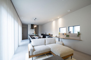 新居浜市政枝町１丁目の新築一戸建ての画像