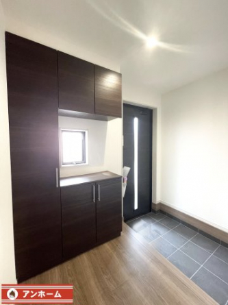 ゆったりとした玄関です