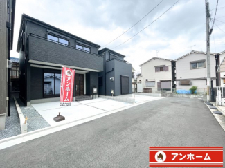 前面道路含む現地写真です