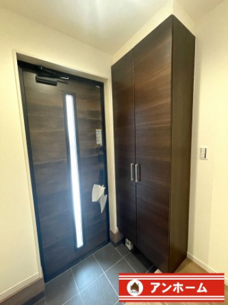 毎日通る玄関はこちらです