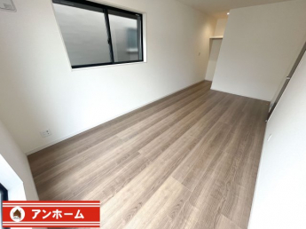 個人の部屋や寝室として使える洋室です