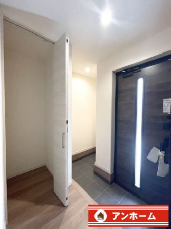 シンプルで使いやすい玄関です