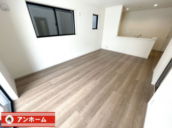 ゆったりした洋室です