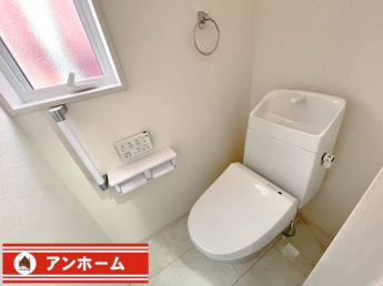 コンパクトで使いやすいトイレです