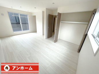 きれいな洋室です