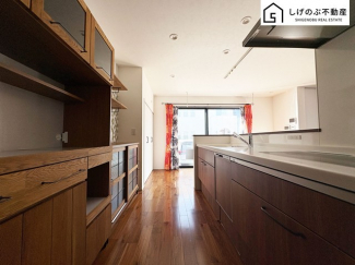 三口タイプのIHクッキングヒーター！使い勝手も良く毎日のお料理も楽しくなりそうですね！