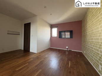 全居室に収納を完備しておりますので、いつでもお部屋をすっきりとお使い頂けそうです。自分好みのインテリアやレイアウトを考えるのも楽しみです♪