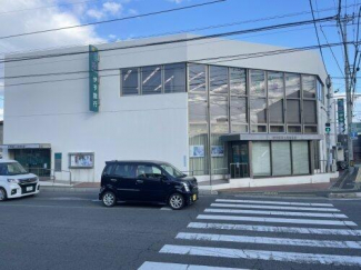 伊予銀行 三津浜支店まで692m