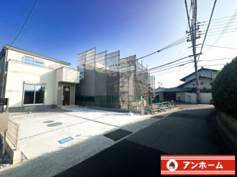 前面道路含む現地写真です