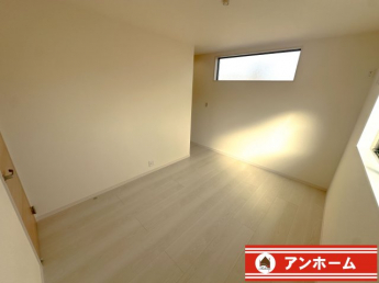 きれいな洋室です