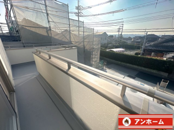 外からの目が気にならないバルコニーで洗濯物が干せます