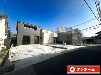 前面道路含む現地写真です