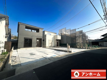 前面道路含む現地写真です