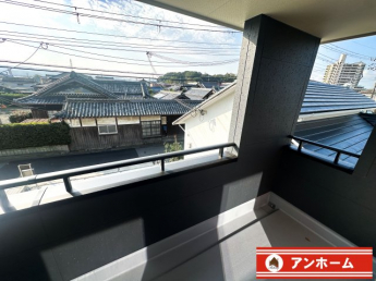 陽当たり良好なバルコニーです