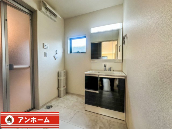 独立洗面台で身支度をすべて済ませてしまいましょう