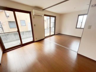 【居間・リビング】