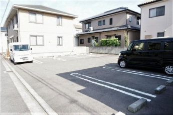 【駐車場】