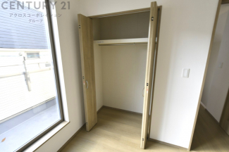 衣類やアクセサリー、小物類の収納が便利で整理整頓がしやすく、部屋の美観を保ちつつ、スペースを最大限に活用できます。衣服のしわやダメージを防ぎ、長持ちさせることができます。