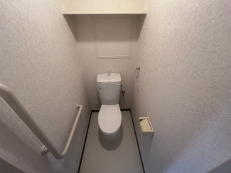シンプルで使いやすいトイレです