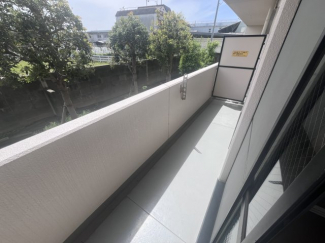 お洗濯にも便利なバルコニー付き