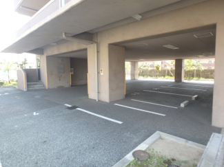 駐車場に車を止められます