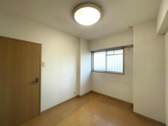 隣接する住戸がない、プライバシーが守られたお部屋です