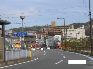 伊予銀行道後支店まで640m