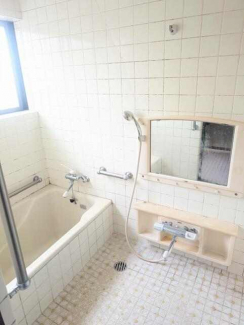 新居浜市多喜浜４丁目の一戸建ての画像