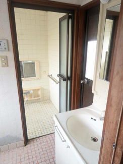 新居浜市多喜浜４丁目の一戸建ての画像