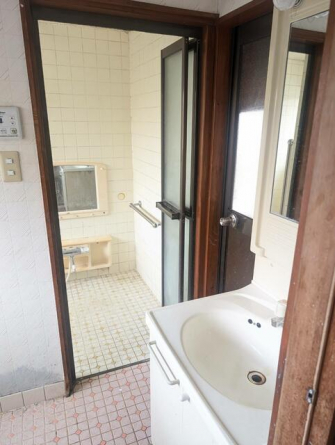 新居浜市多喜浜４丁目の一戸建ての画像